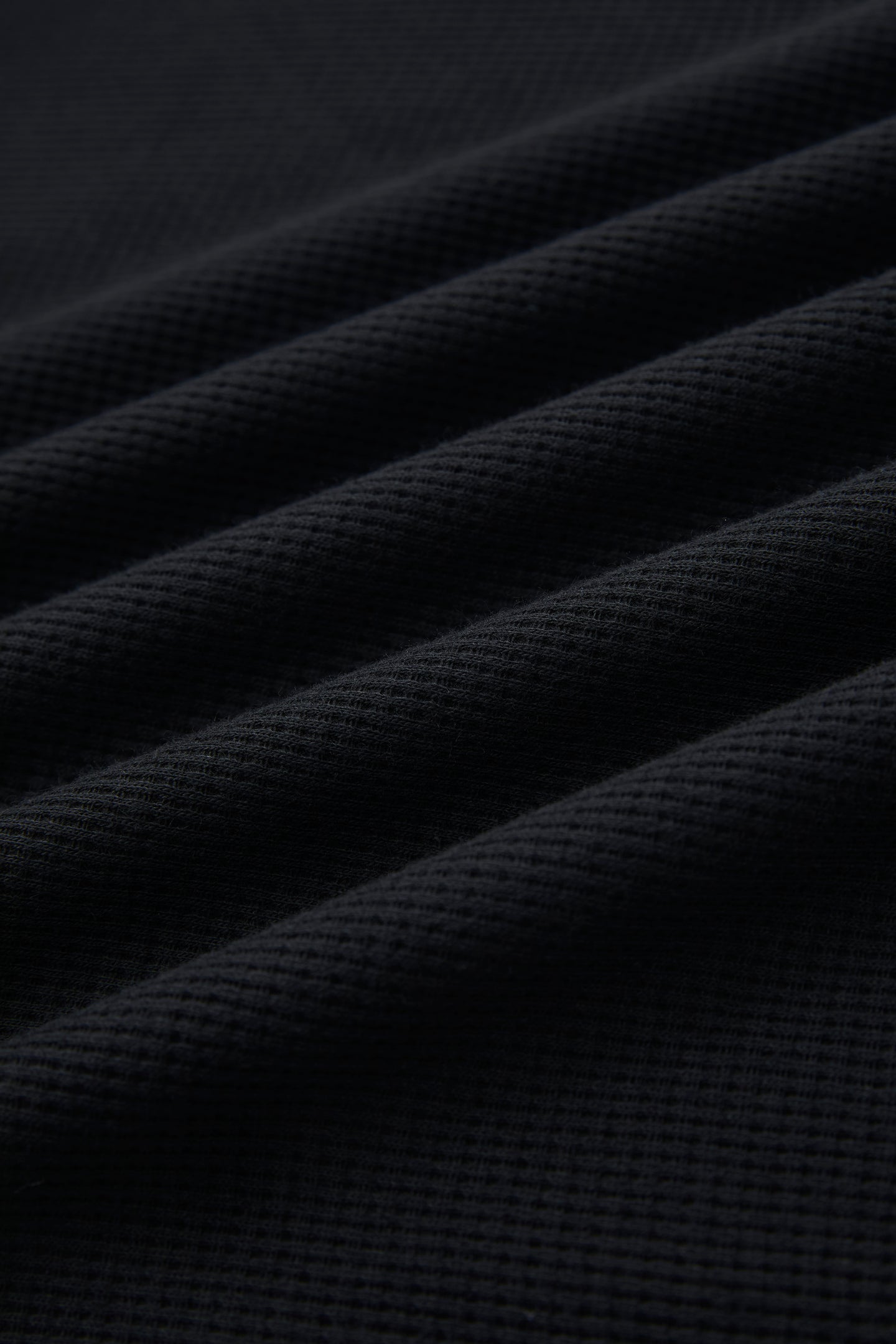 CGM Crest Henley - Black