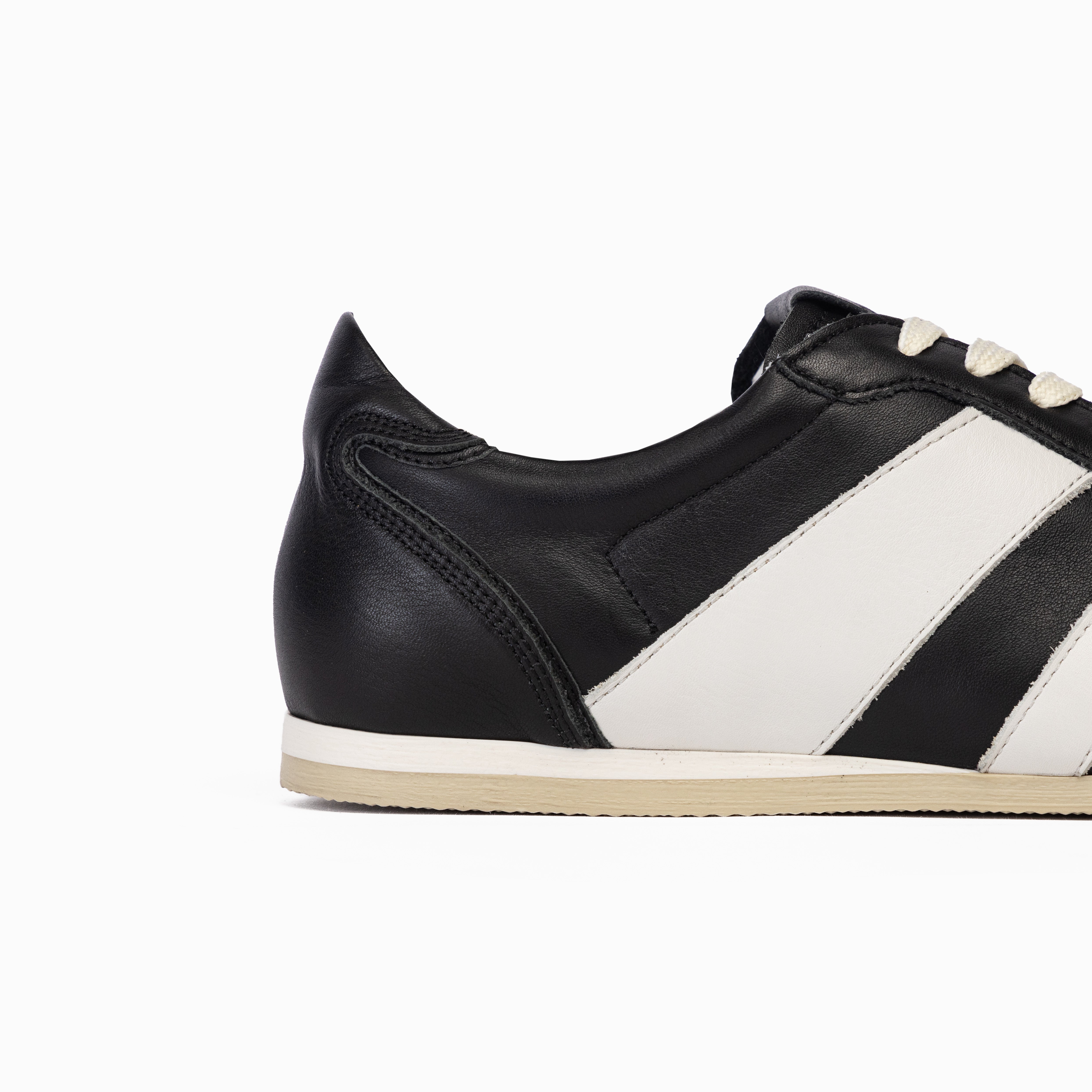 Women's Pillar Pista in Nero & Bianco – Collegium