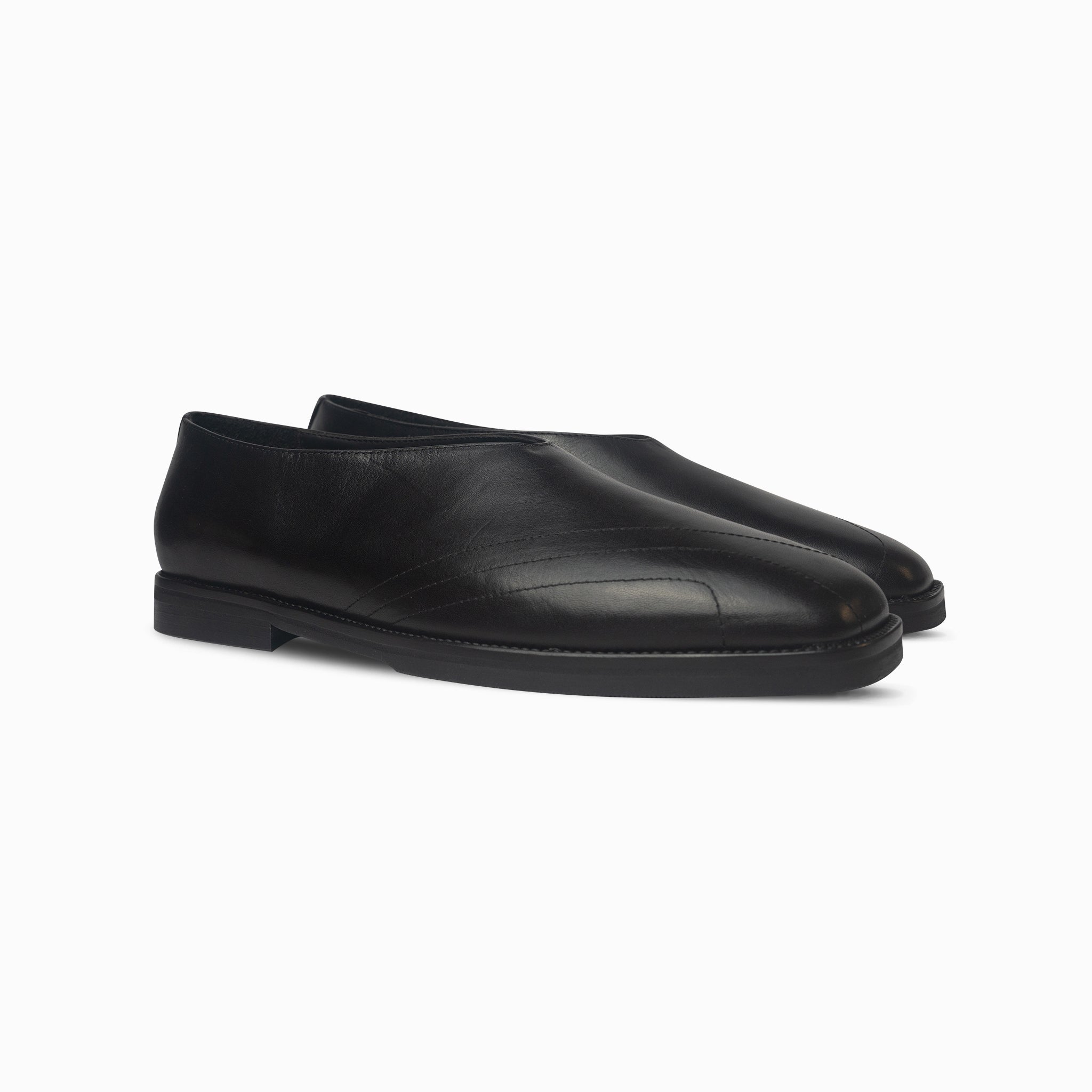 靴 COLLEGIUM AETHER NERO SIZE:45 Women's Collegium Pillar Aether in Nero